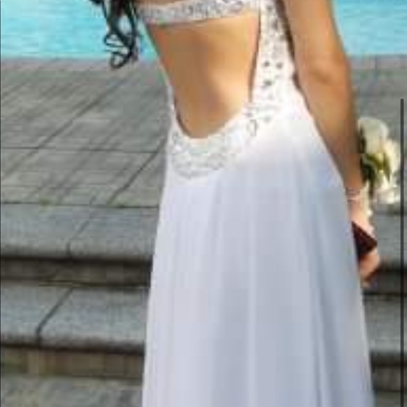 La Femme White Evening/Prom Dress - Picture 2 of 8